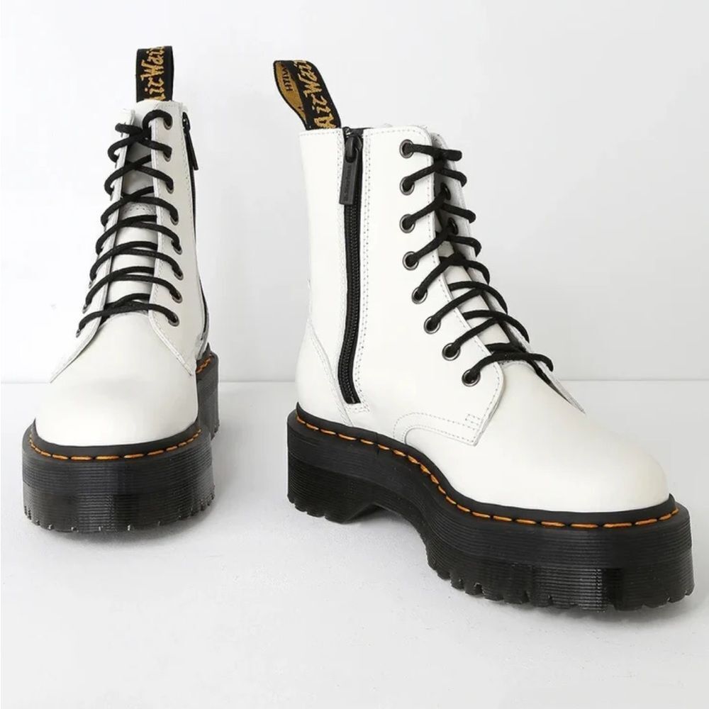 Dr. Marten NWOB white JADON thick sole high tops - 7 women’s - Picture 4 of 12